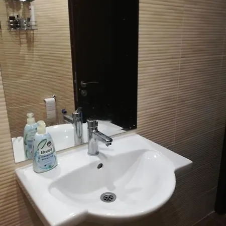 Апартамент Момо-Траката Apartment *