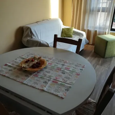 Апартамент Момо-Траката Apartment